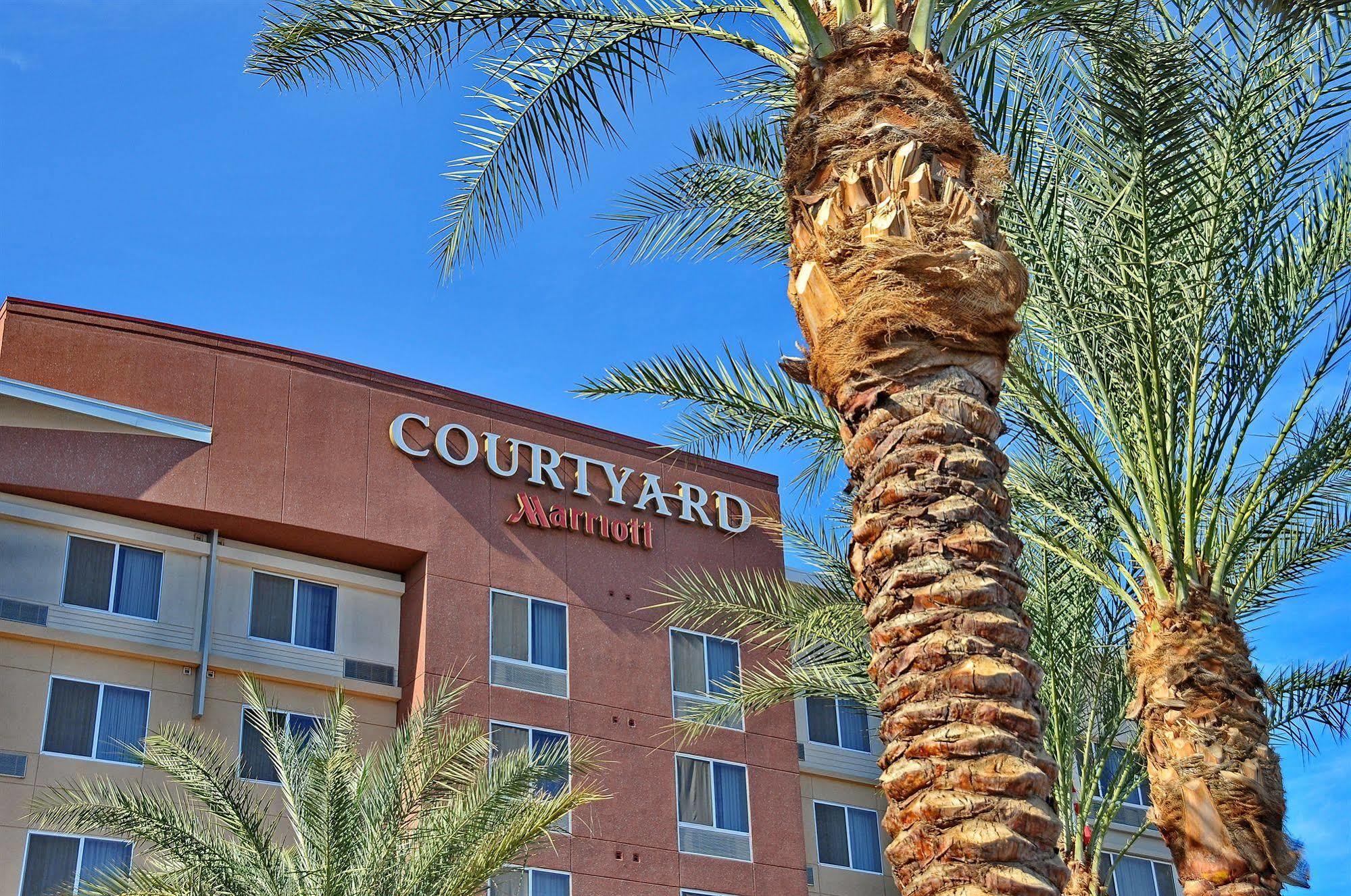 Courtyard Phoenix Chandler/Fashion Center Exterior photo
